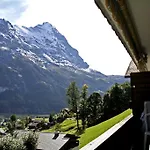 Zur Hoehe Apartmán *