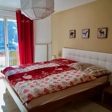 ツア ヘーエ アパート グリンデルヴァルト