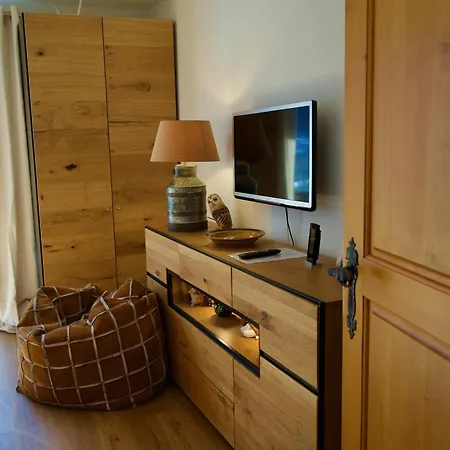 ツア ヘーエ アパート *