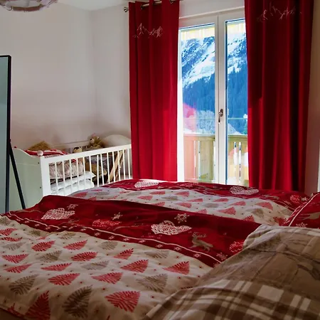 Zur Hoehe Апартаменти *